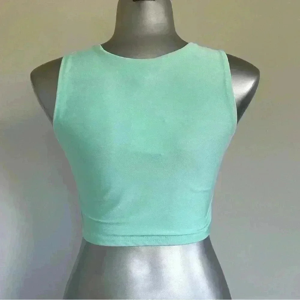 Free | Active Crop Top - Picture 5 of 11